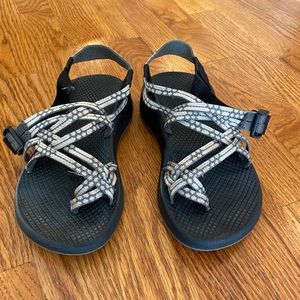 Double strap Chacos size 6.
